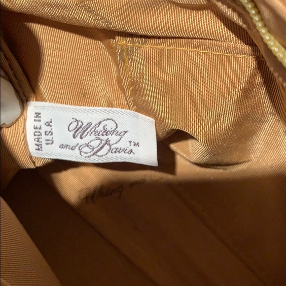 Whiting and Davis gold clutch purse - Picture 6 of 9